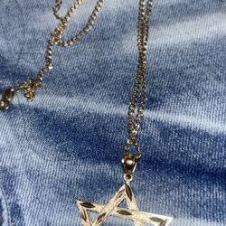 14k Gold Chain With Pendant 