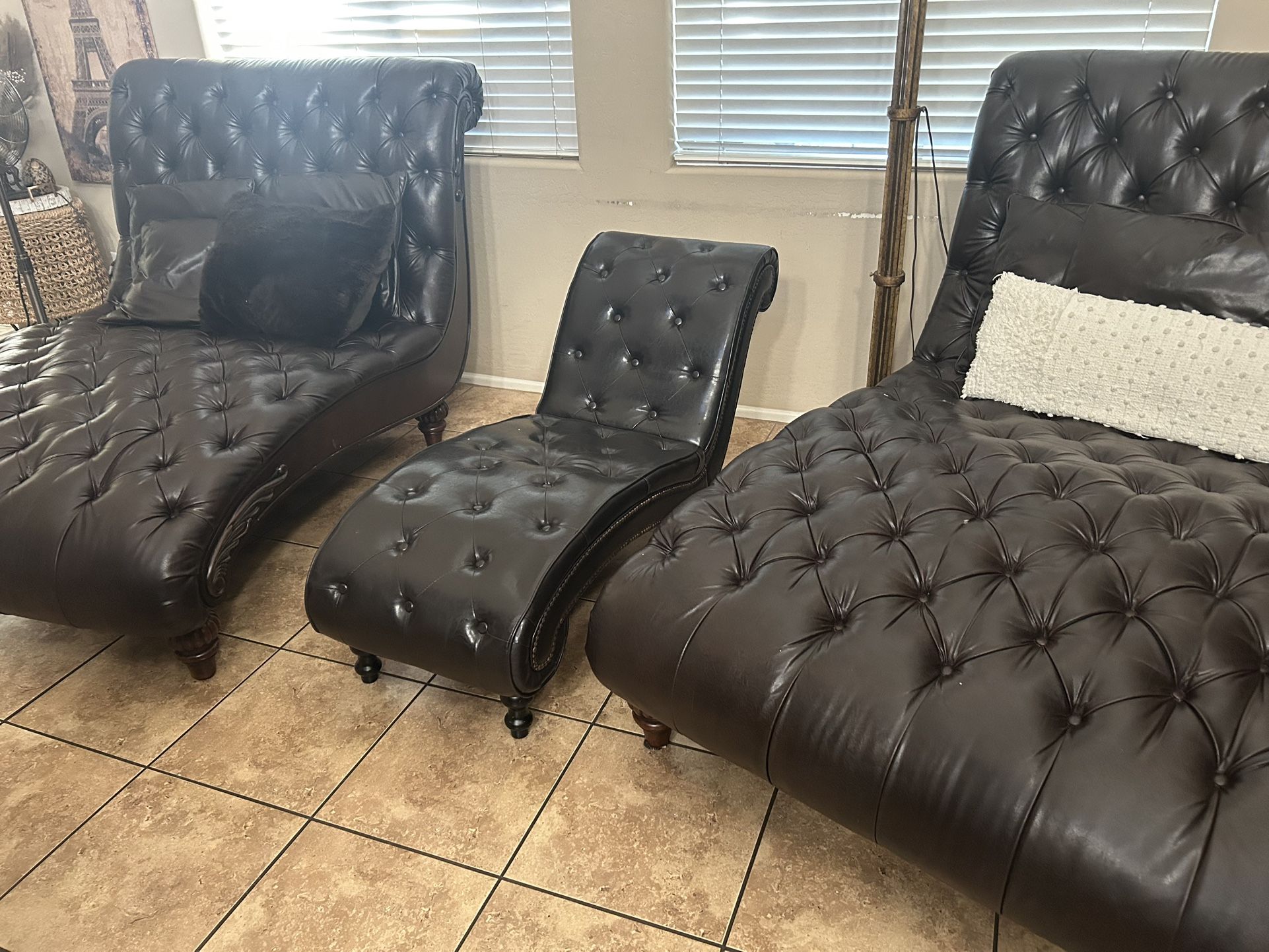 Oversized Loungers Chairs