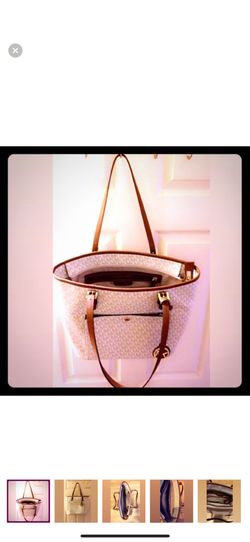 NEW Michael Kors Classic Tote bag! MK Tag included