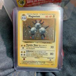 Magneton  #9  Pokemon TCG (Base Set)