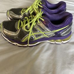 Athletic Woman’s Shoes