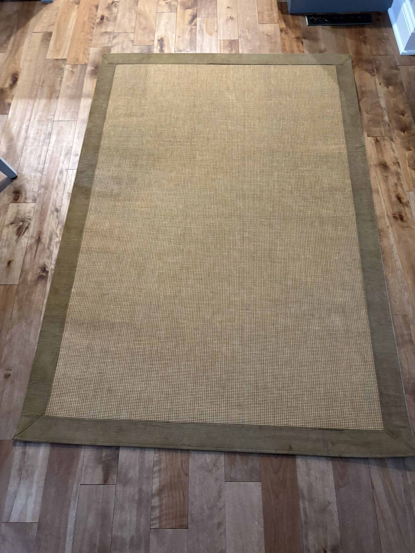 4’ x 6’ Area Rug