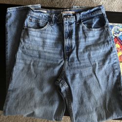 Woman’s Levi Jeans