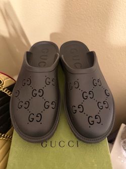 MEN’S GUCCI FLATS