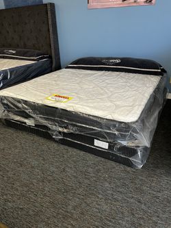 KING SIZE AND QUEEN SIZE MATTRESS AT LOWEST PRICE!