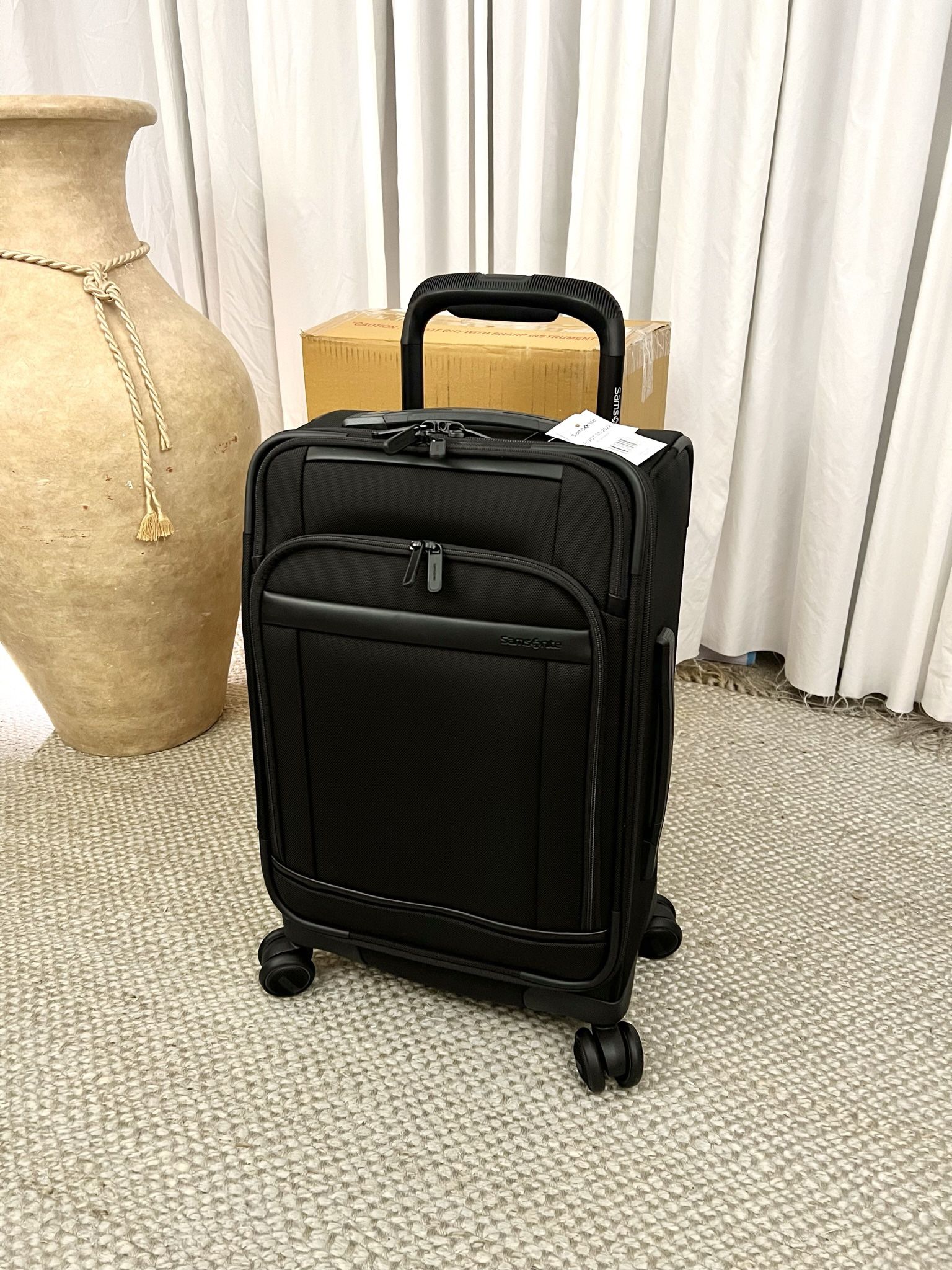 Samsonite Pivot Business Carry-On Luggage with Spinner Wheels