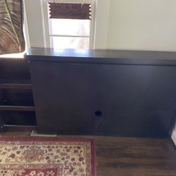 Movie Holder Or Book Holder Drawers On Both Sides  (high Point)