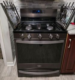 Whirlpool Convection 5-Burner Gas Range with EZ-2 lift Grates (Model #WFG775H0HV)