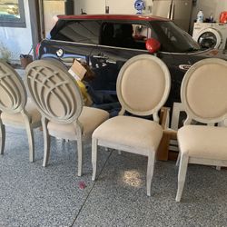 4 Dinning Room Chairs As A Set