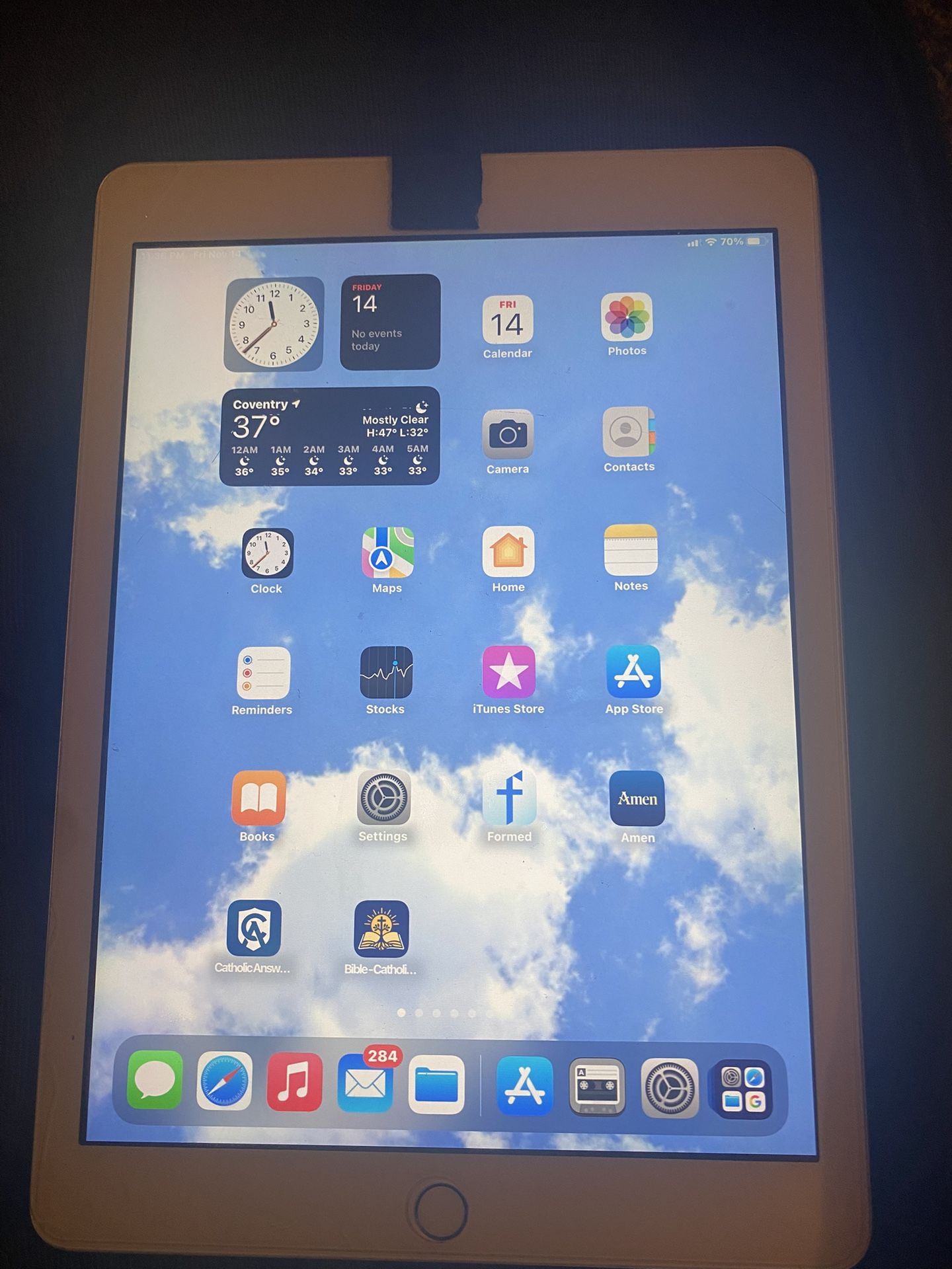 Apple iPad (Fifth) 5th Generation 32 GB Space Gray Unlocked