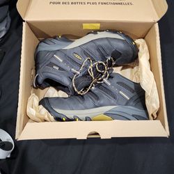 KEEN Boots Size 13