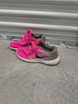 KID NIKES