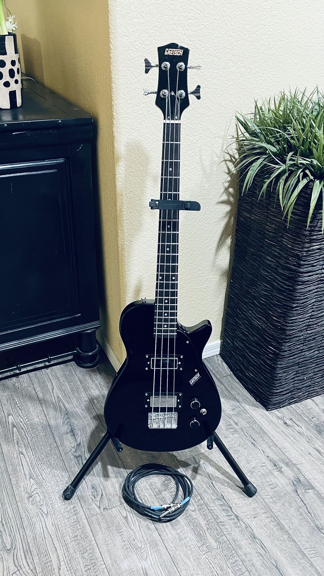 Gretsch  Electromatic 42” 4-String Bass Guitar - Right-Handed 