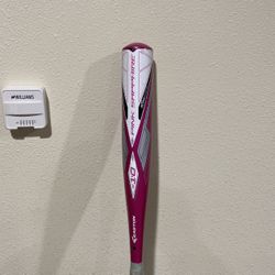 Easton Pink Sapphire Softball Baseball Bat.