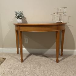 Desk/Foyer/Makeup Table 44”Wx22”Dx29.5”H. Perfect Size Because Of How Deep It Is. There Is One Small Spot that Chipped On The Top. See Last Pic. 