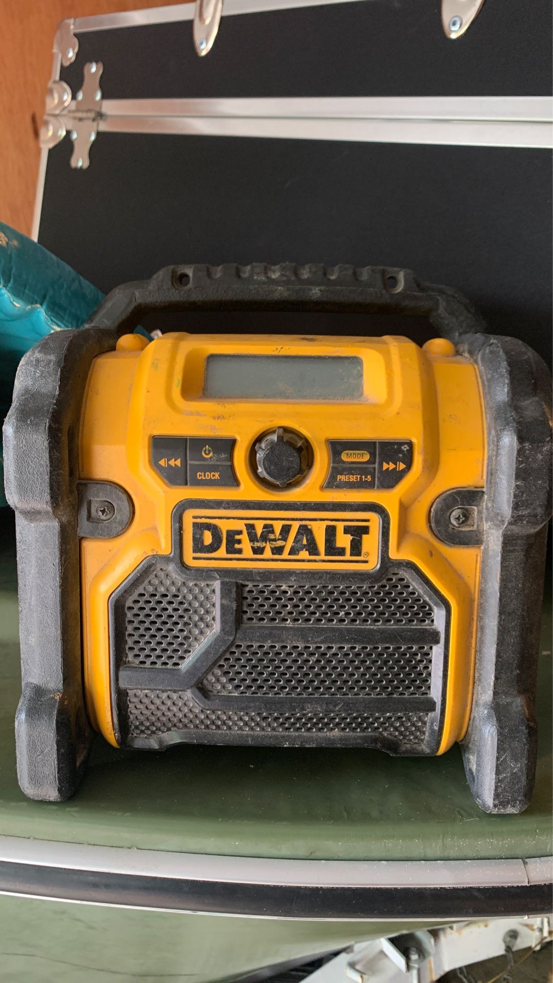 Dewalt radio