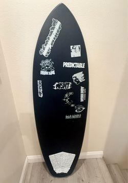 MISFIT Mad Minds surfboard 5’10” brand new