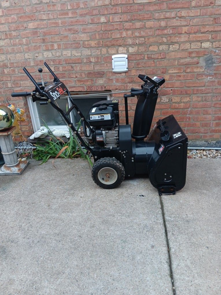 24" Sno_ Tek By Aries Snowblower for Sale in Blue Island, IL OfferUp