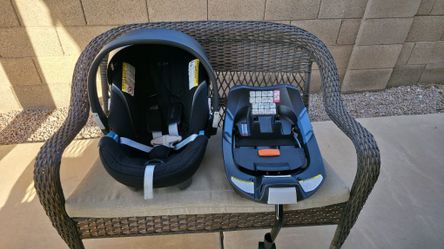 Cybex Aton 2 Baby Car Seat With Base