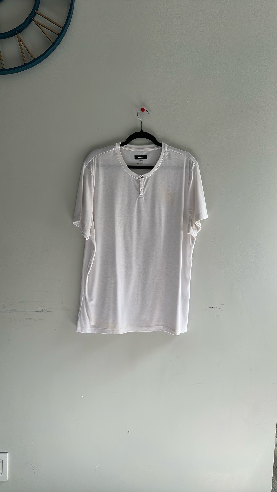 Crewneck Button T-shirt