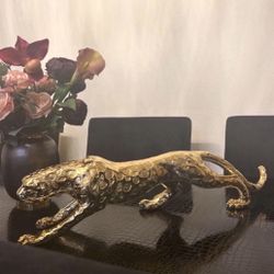 GOLDEN LEOPARD 🐆 STATUE 
