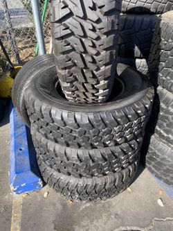 Four good used tires 235/75/15 diferntes brand $250 PRICE INCLUDES PROFESSIONAL INSTALLATION AND TAX