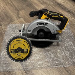DEWALT 6-1/2 Circular Saw 