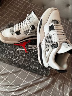 Jordan 4s military black