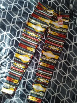 Tribal pattern jeggings pants