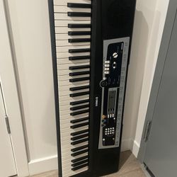 Yamaha Keyboard Piano 