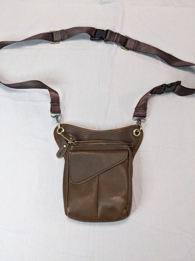 Unisex Leather Shoulder Bag / Sling Bag