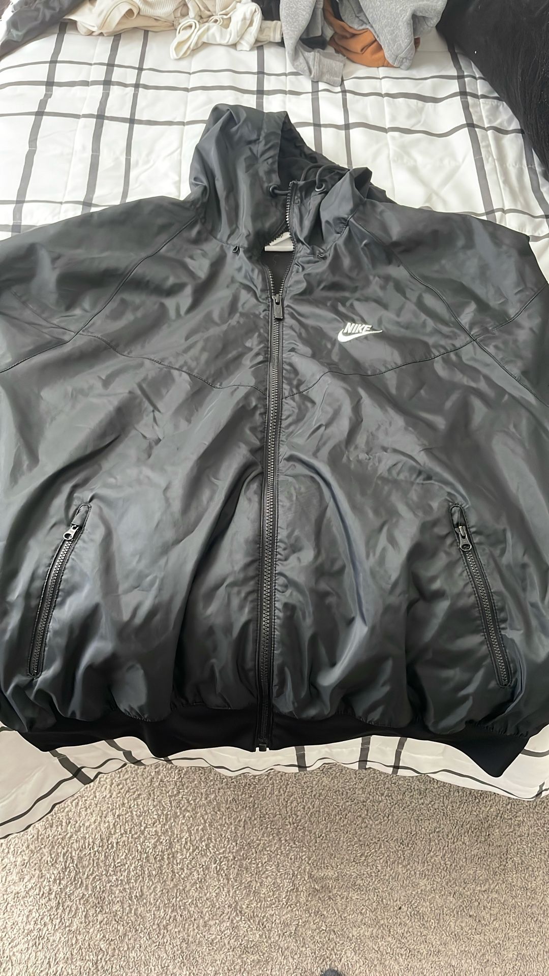 Nike Windbreaker Size Large
