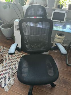 Office Chair w/ adjustable height and recline