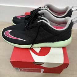 Nike Roshe Run FB Yeezy Pink Mint 2013 Sz 9