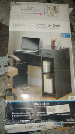 Computer desk