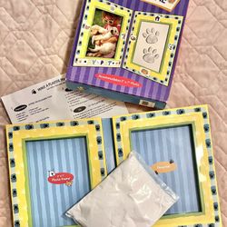 NEW IN BOX PAW PRINT & FRAME      