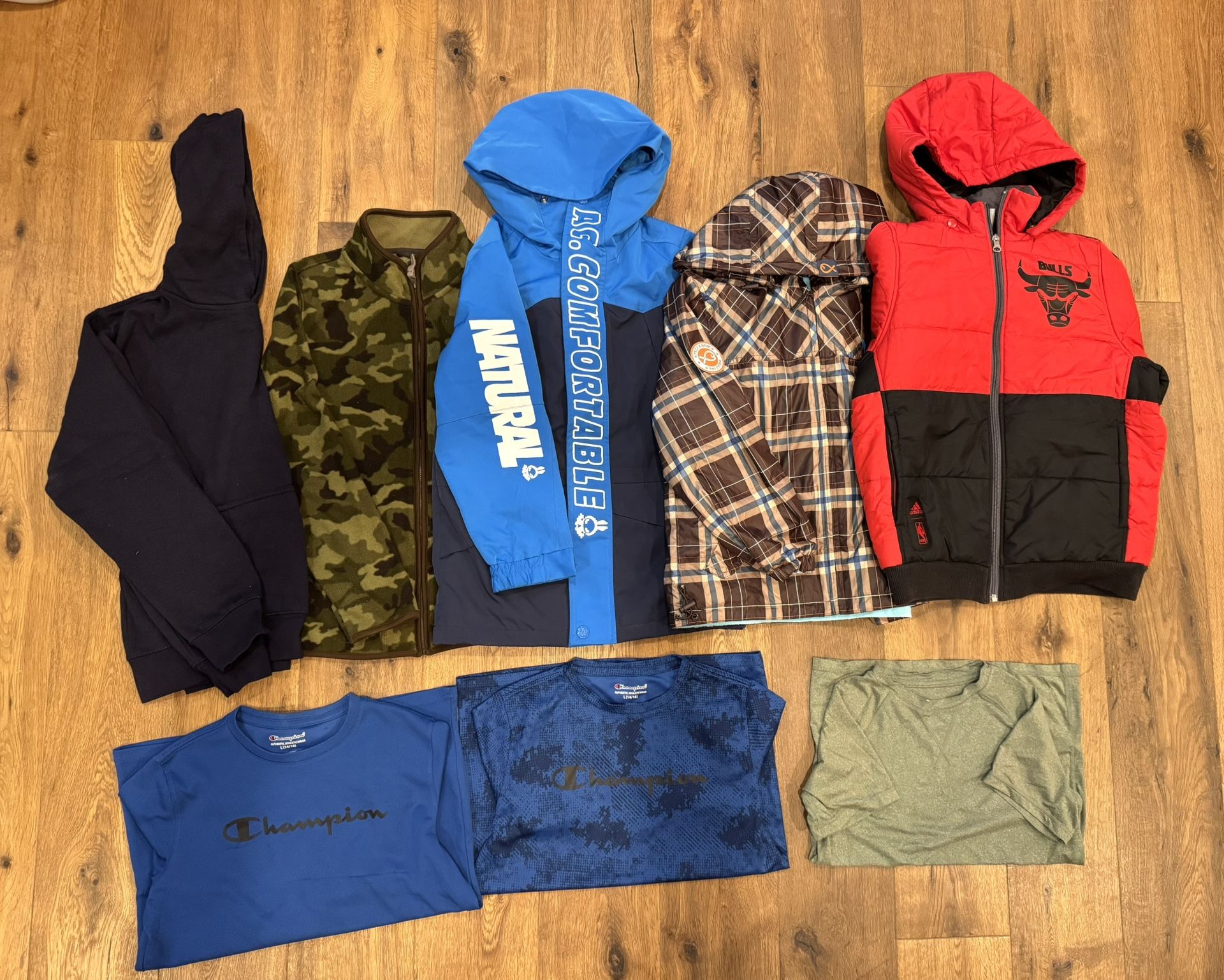 Adidas Chicago Bulls winter coat, waterproof jacket, Uniqlo fleece, quick dry shirts and fleece hoodies Size 130/150, 14/16 8 Items for $28