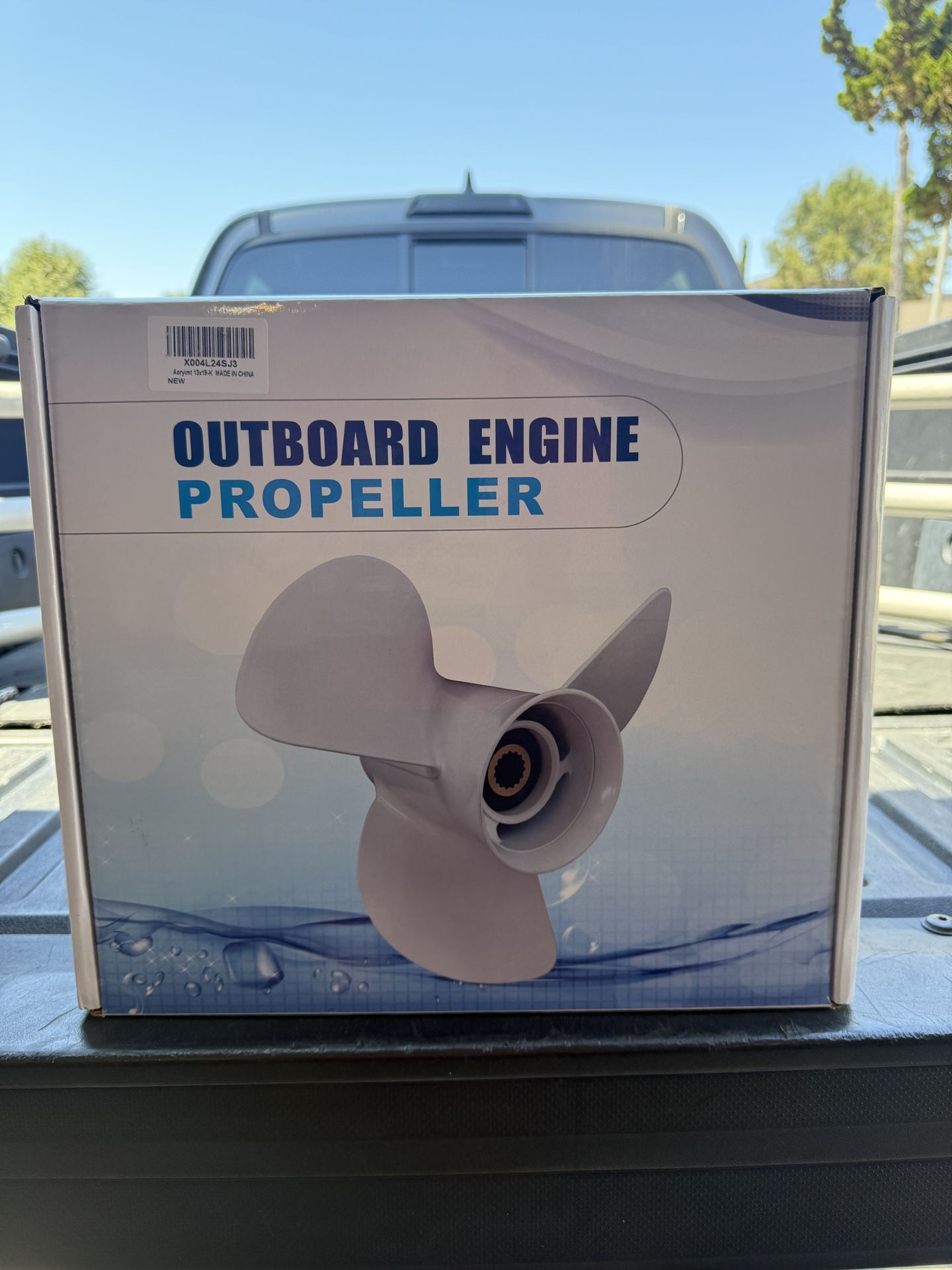 Outboard Propeller - White