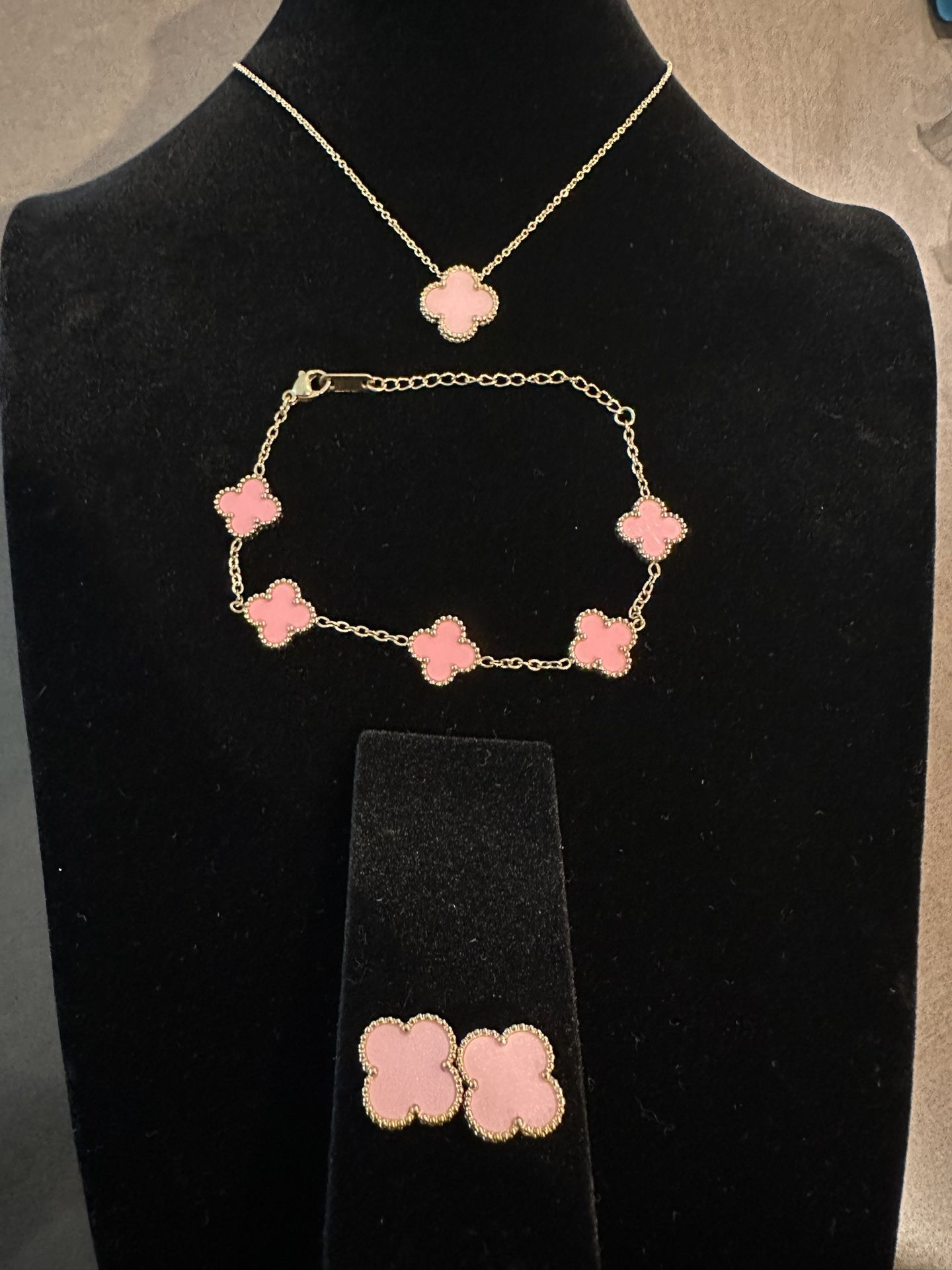 💖 Van Cleef-Inspired 18K Gold Over 925 Jewelry Set – Clover Design (Necklace, Bracelet & Earrings) - $150