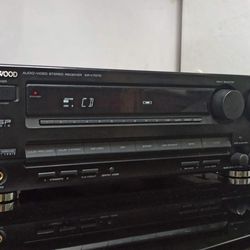KENWOOD HOME THEATER RECEIVER KR-V7070