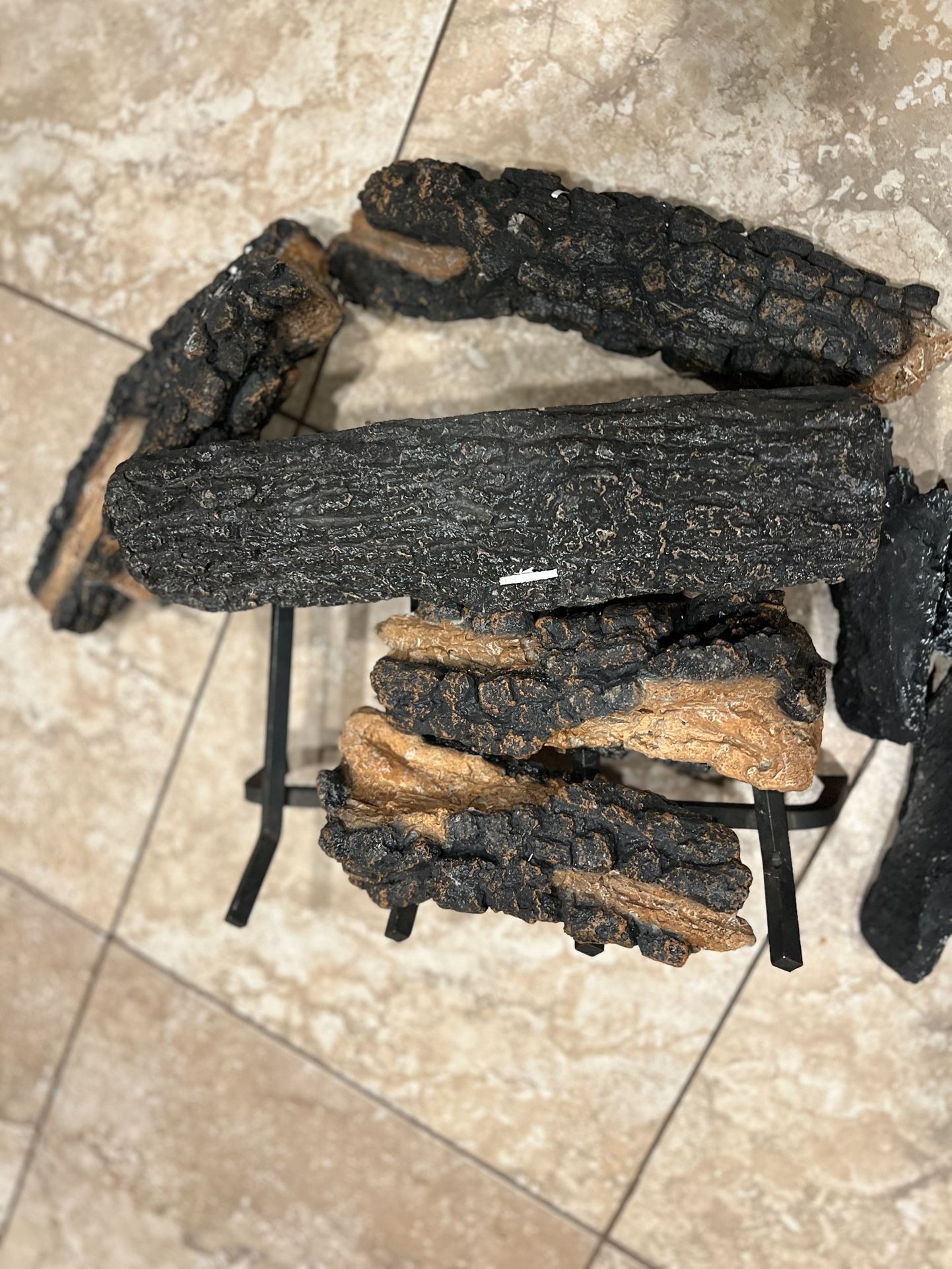 CERAMIC GAS LOGS WITH HOLDER