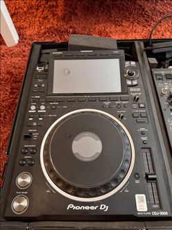 Pioneer CDJ-3000 x2 + DJM-900NXS2 Mixer
