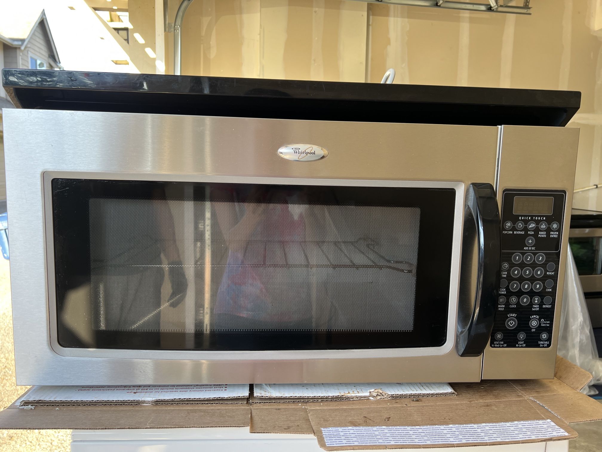 Whirlpool Microwave (MH1170XSS)