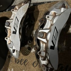 Cadillac V 6 Piston Brake Calipers V2