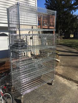 Enclosed wire shelf