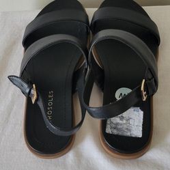 Aerosole Women's Black Flat Sandals, Size 6W 