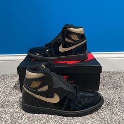 Jordan 1 Black Metallic Gold 