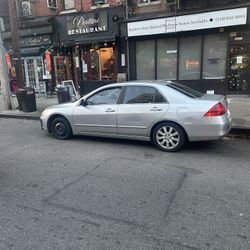 Clean Title Honda Accord 2006