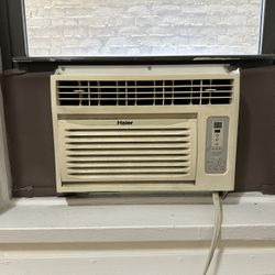 Window AC Unit