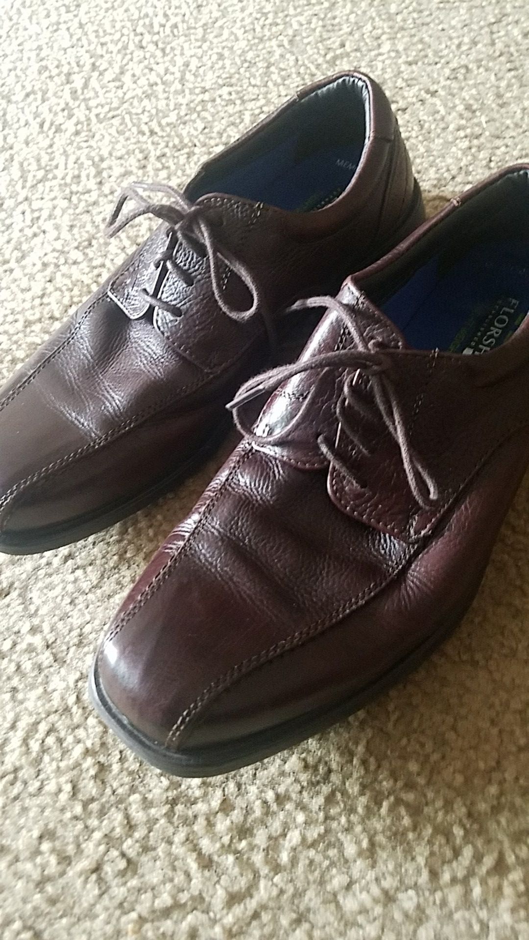 BROWN Leather Shoes w/ Memory Foam